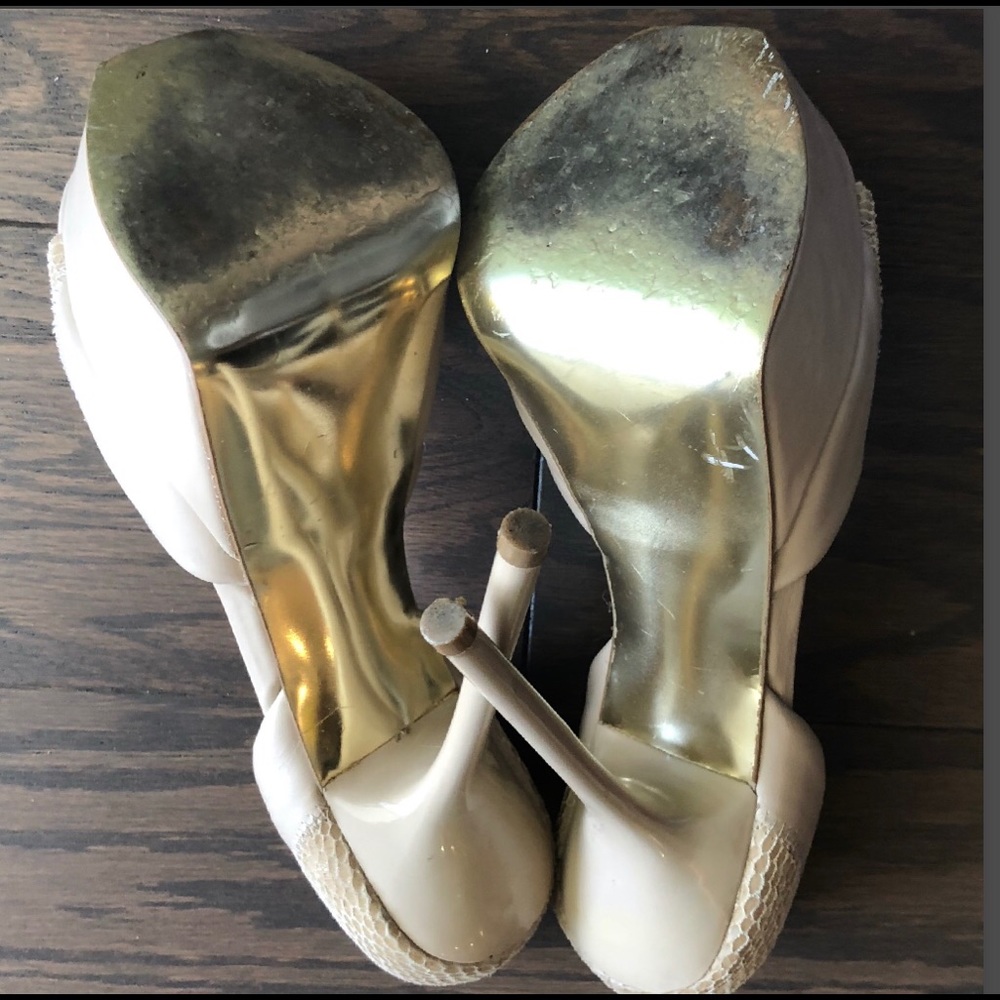 BEBE NUDE LEATHER SNAKESKIN HEEL - Picture 7 of 8